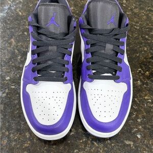 Air Jordan 1 Low Court Purple